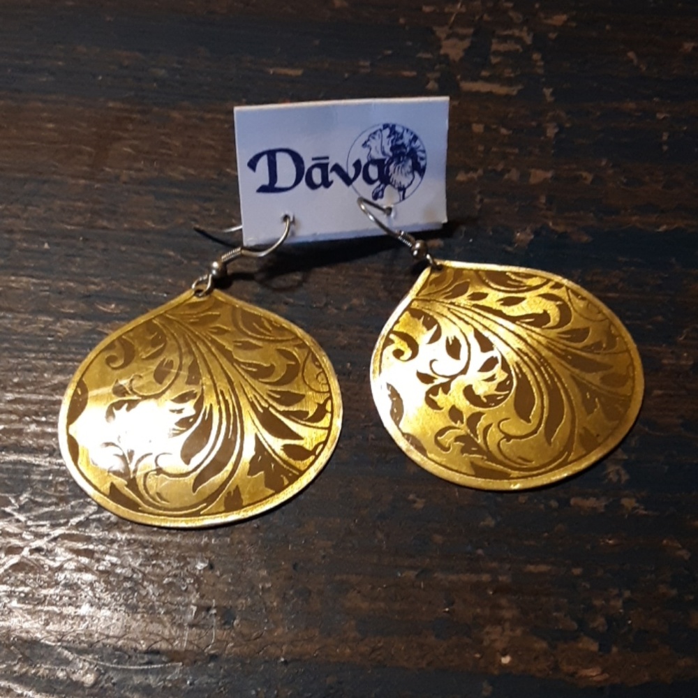 Boutique earrings